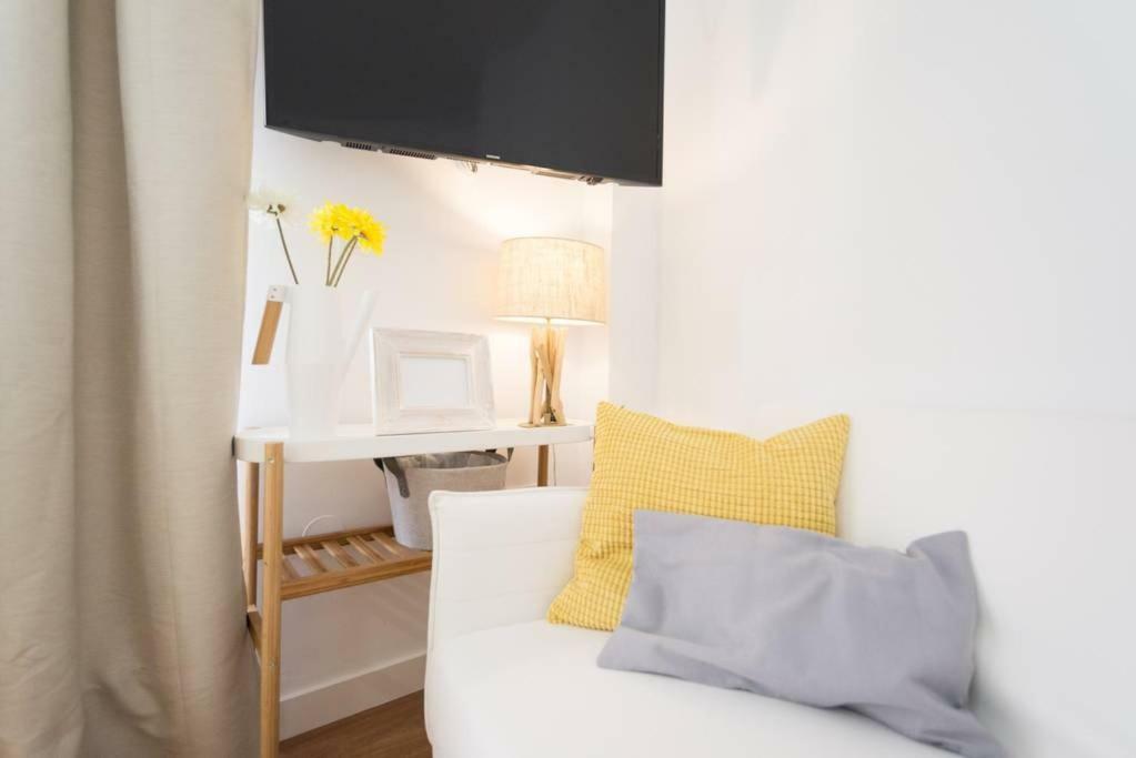 Lyrioshomes Malaga Cervantes 外观 照片