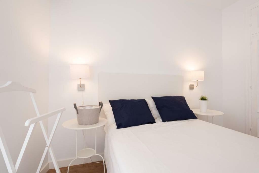 Lyrioshomes Malaga Cervantes 外观 照片
