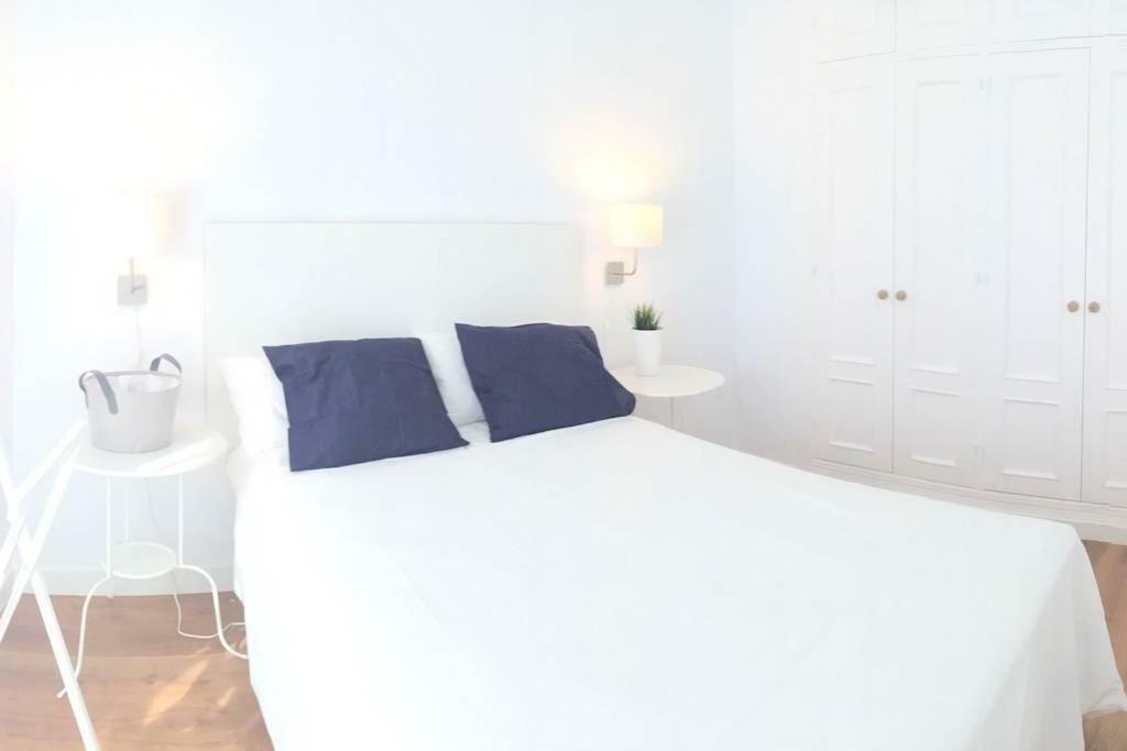 Lyrioshomes Malaga Cervantes 外观 照片